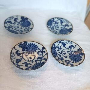 (EUC) Sakuraco Plate Set 4 small decorative dishes blue floral pattern with gold